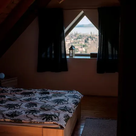 ábrahámhegyi Panorama Hideout Nyaraló *