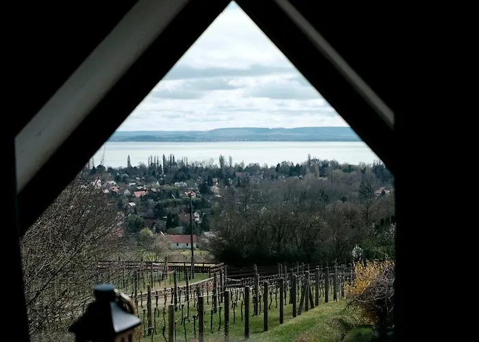 Abrahamhegyi Panorama Hideout